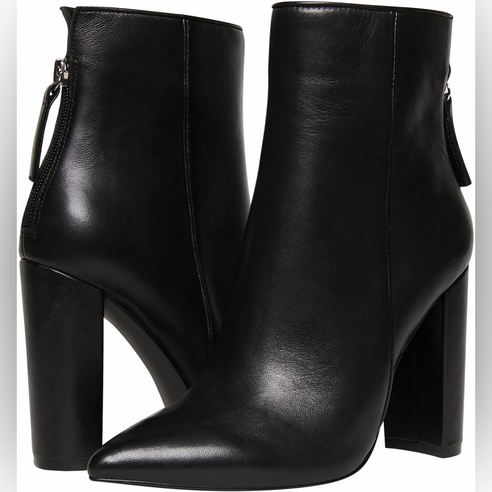 EUC ‼️ Steve Madden Black Leather Tristan Ankle Booties